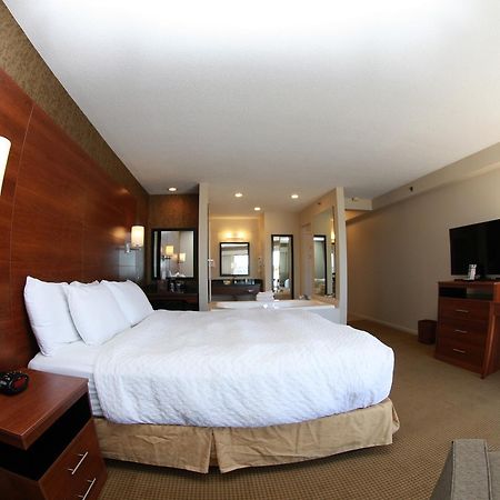 Budget Host Inn & Suites Saint Ignace Exterior foto