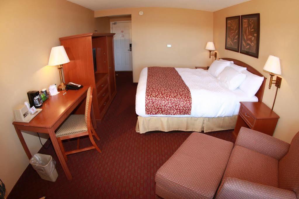 Budget Host Inn & Suites Saint Ignace Exterior foto